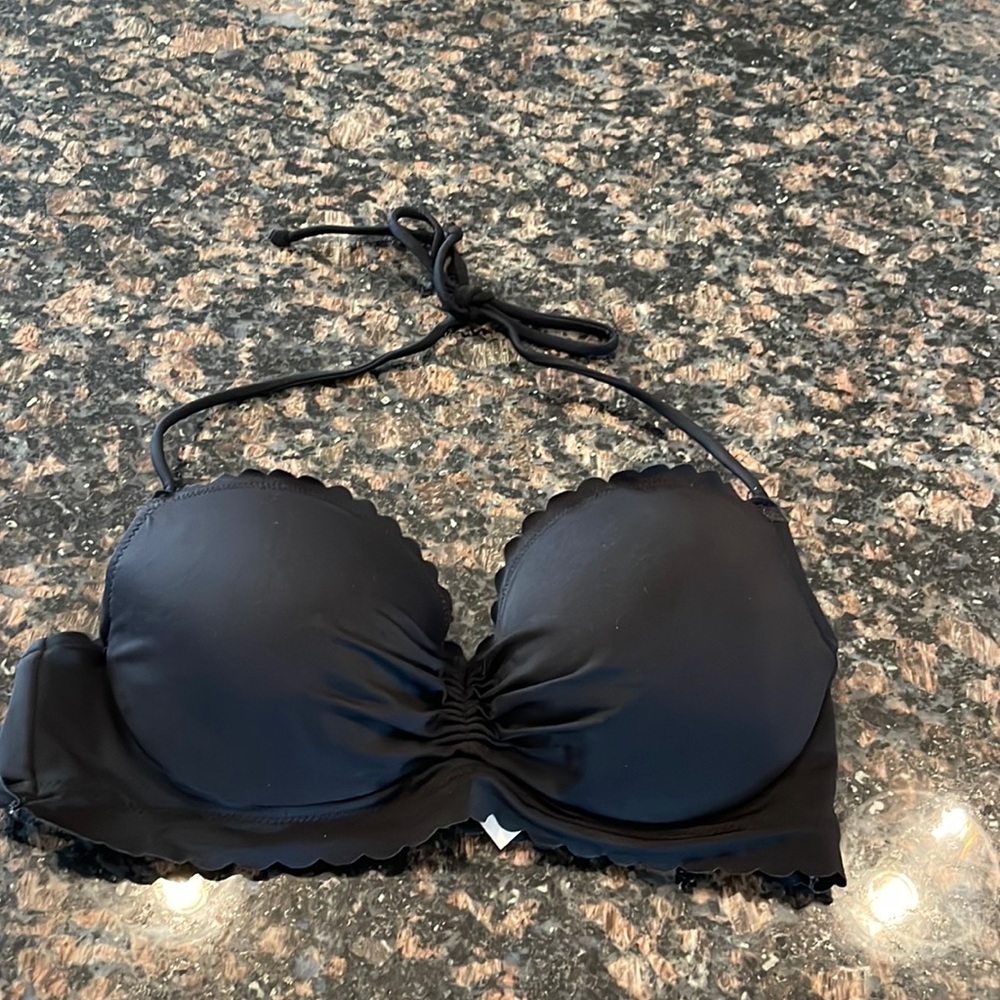 🤩 5/$25 Victoria’s Secret bikini top